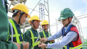 Tầm quan trọng và lợi ích của việc có thẻ an toàn lao động nhóm 4